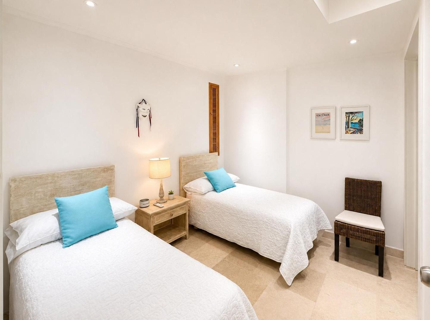 Luxury 2br Inside Old City, Private Patio, Ac, 2 Pools & Parking * Cartagena