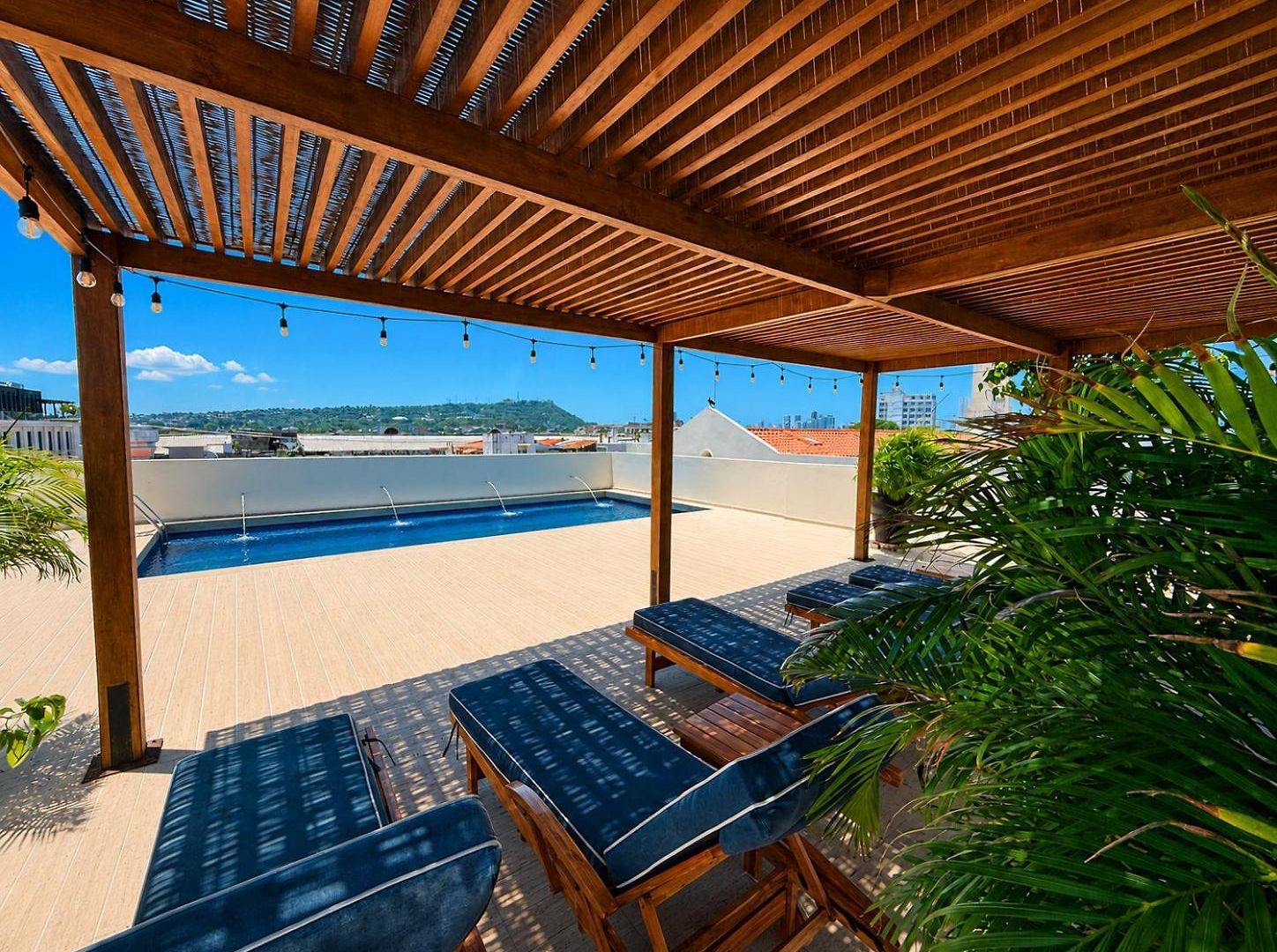 Apartamento Luxury 2br Inside Old City, Private Patio, Ac, 2 Pools & Parking Cartagena