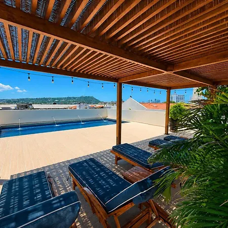 Apartamento Luxury 2br Inside Old City, Private Patio, Ac, 2 Pools & Parking Cartagena